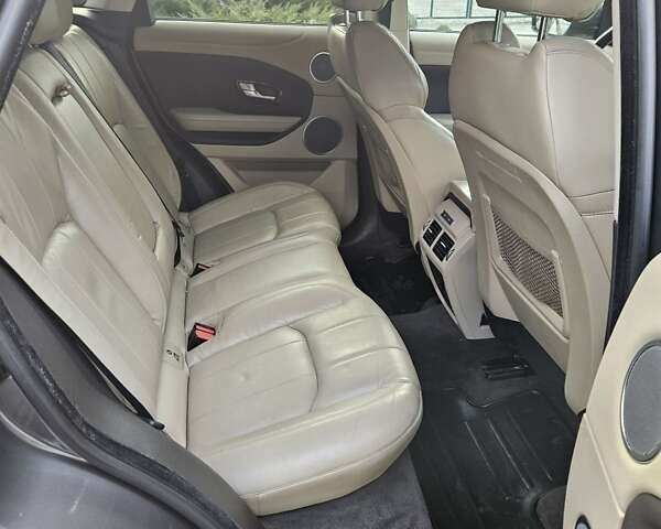 Сірий Ленд Ровер Рендж Ровер Евок, об'ємом двигуна 2 л та пробігом 239 тис. км за 17000 $, фото 9 на Automoto.ua