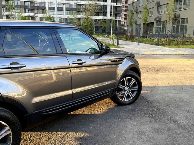 Серый Ленд Ровер Рендж Ровер Эвок, объемом двигателя 2 л и пробегом 156 тыс. км за 20000 $, фото 5 на Automoto.ua