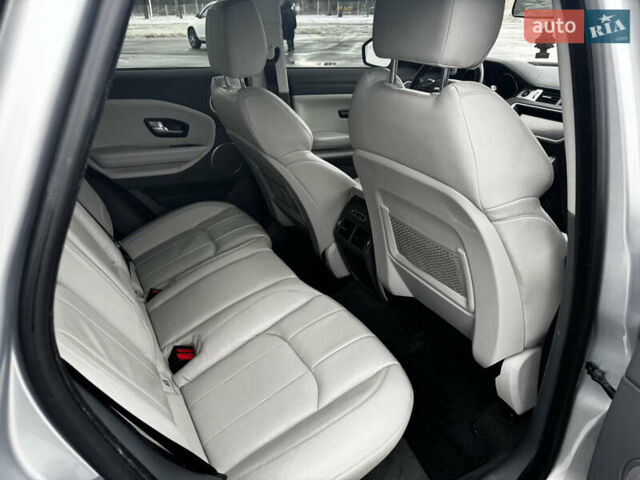 Сірий Ленд Ровер Рендж Ровер Евок, об'ємом двигуна 2 л та пробігом 171 тис. км за 16000 $, фото 14 на Automoto.ua