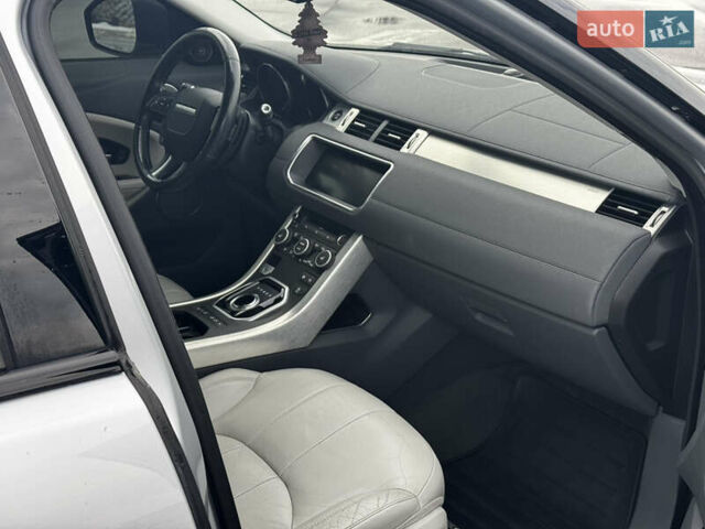 Сірий Ленд Ровер Рендж Ровер Евок, об'ємом двигуна 2 л та пробігом 171 тис. км за 16000 $, фото 11 на Automoto.ua