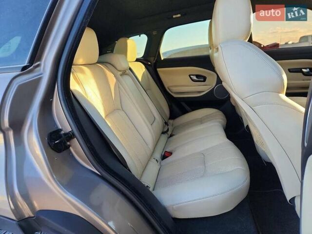 Сірий Ленд Ровер Рендж Ровер Евок, об'ємом двигуна 2 л та пробігом 124 тис. км за 2500 $, фото 8 на Automoto.ua