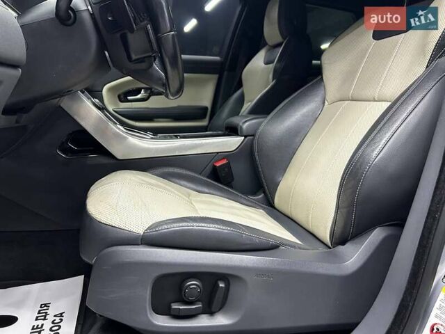 Серый Ленд Ровер Рендж Ровер Эвок, объемом двигателя 2 л и пробегом 158 тыс. км за 18800 $, фото 13 на Automoto.ua