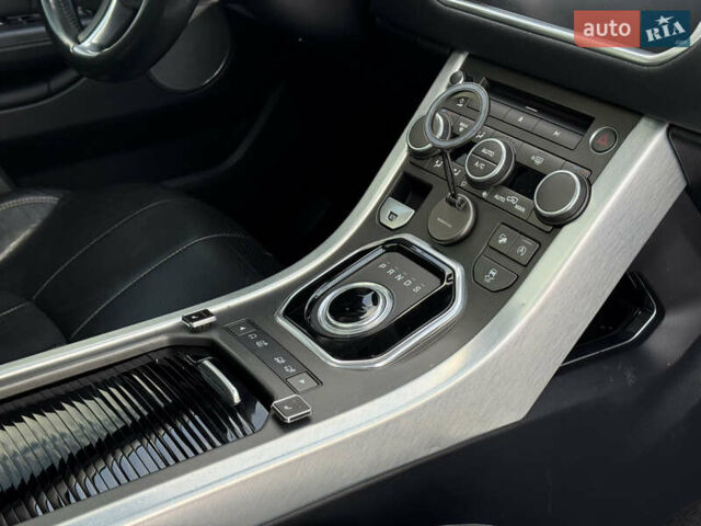 Сірий Ленд Ровер Рендж Ровер Евок, об'ємом двигуна 2 л та пробігом 89 тис. км за 18500 $, фото 59 на Automoto.ua