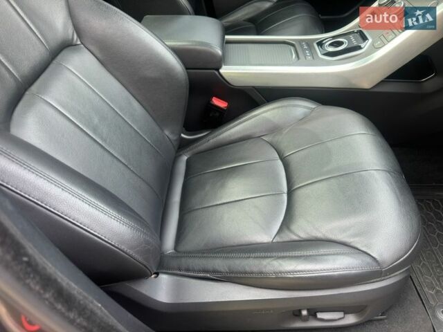 Сірий Ленд Ровер Рендж Ровер Евок, об'ємом двигуна 2.18 л та пробігом 104 тис. км за 19500 $, фото 36 на Automoto.ua