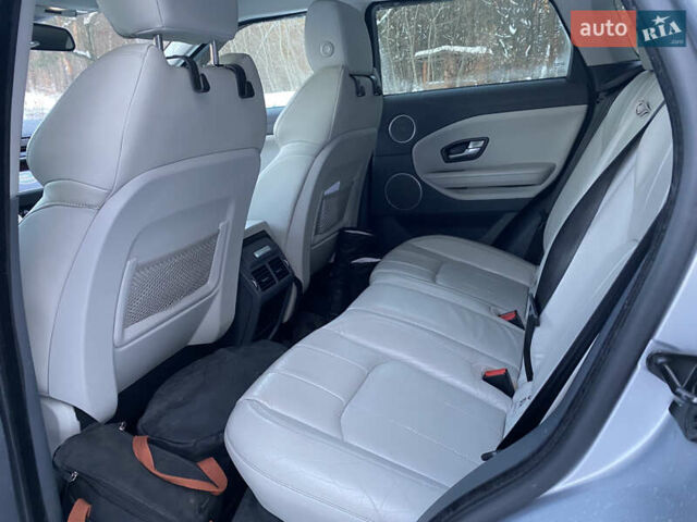 Сірий Ленд Ровер Рендж Ровер Евок, об'ємом двигуна 2 л та пробігом 125 тис. км за 17300 $, фото 11 на Automoto.ua