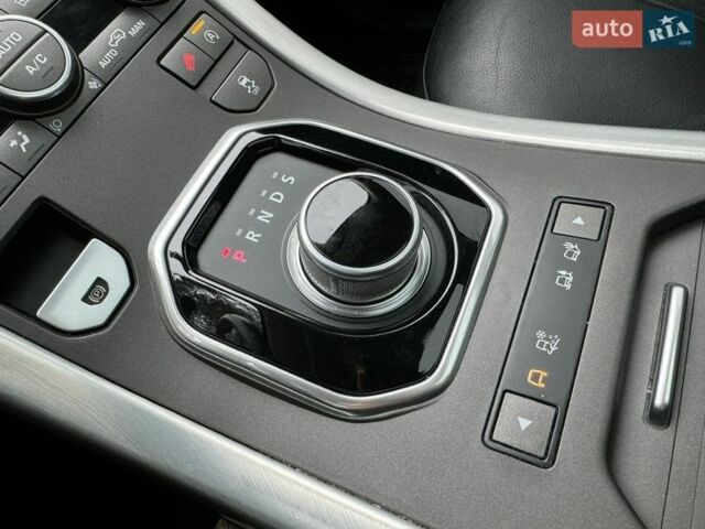 Сірий Ленд Ровер Рендж Ровер Евок, об'ємом двигуна 2.18 л та пробігом 104 тис. км за 19500 $, фото 18 на Automoto.ua
