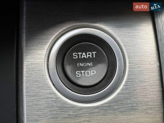 Сірий Ленд Ровер Рендж Ровер Евок, об'ємом двигуна 2 л та пробігом 142 тис. км за 17990 $, фото 23 на Automoto.ua