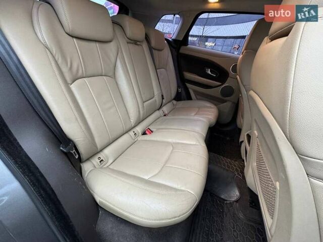 Сірий Ленд Ровер Рендж Ровер Евок, об'ємом двигуна 2 л та пробігом 142 тис. км за 18990 $, фото 9 на Automoto.ua