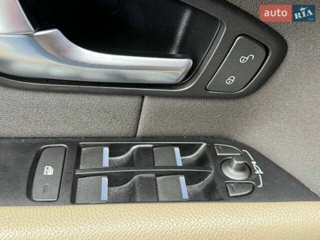 Сірий Ленд Ровер Рендж Ровер Евок, об'ємом двигуна 2 л та пробігом 142 тис. км за 17990 $, фото 16 на Automoto.ua