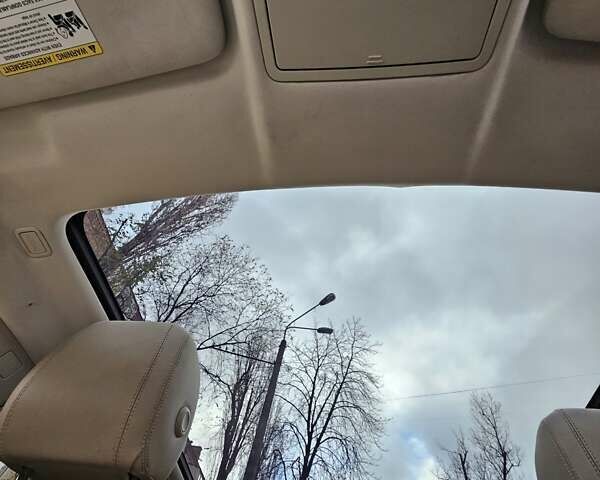 Сірий Ленд Ровер Рендж Ровер Евок, об'ємом двигуна 2 л та пробігом 239 тис. км за 17000 $, фото 16 на Automoto.ua