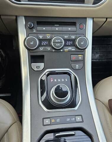 Сірий Ленд Ровер Рендж Ровер Евок, об'ємом двигуна 2 л та пробігом 239 тис. км за 17000 $, фото 13 на Automoto.ua