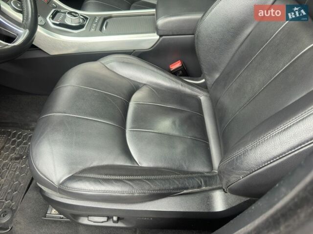 Сірий Ленд Ровер Рендж Ровер Евок, об'ємом двигуна 2.18 л та пробігом 104 тис. км за 19500 $, фото 13 на Automoto.ua