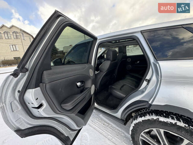 Серый Ленд Ровер Рендж Ровер Эвок, объемом двигателя 2 л и пробегом 88 тыс. км за 16500 $, фото 38 на Automoto.ua