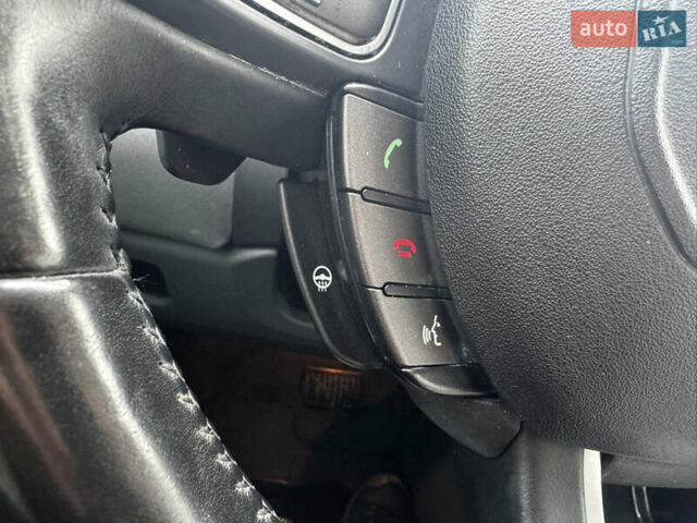 Сірий Ленд Ровер Рендж Ровер Евок, об'ємом двигуна 2 л та пробігом 171 тис. км за 16000 $, фото 19 на Automoto.ua