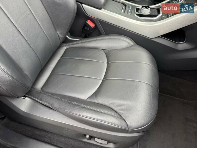 Серый Ленд Ровер Рендж Ровер Эвок, объемом двигателя 2.2 л и пробегом 99 тыс. км за 19999 $, фото 10 на Automoto.ua