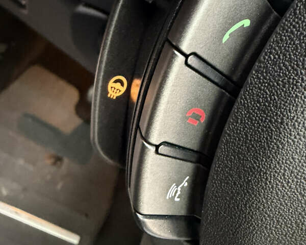 Сірий Ленд Ровер Рендж Ровер Евок, об'ємом двигуна 2 л та пробігом 98 тис. км за 22400 $, фото 47 на Automoto.ua