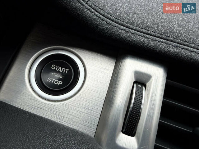 Сірий Ленд Ровер Рендж Ровер Евок, об'ємом двигуна 2 л та пробігом 98 тис. км за 22400 $, фото 31 на Automoto.ua