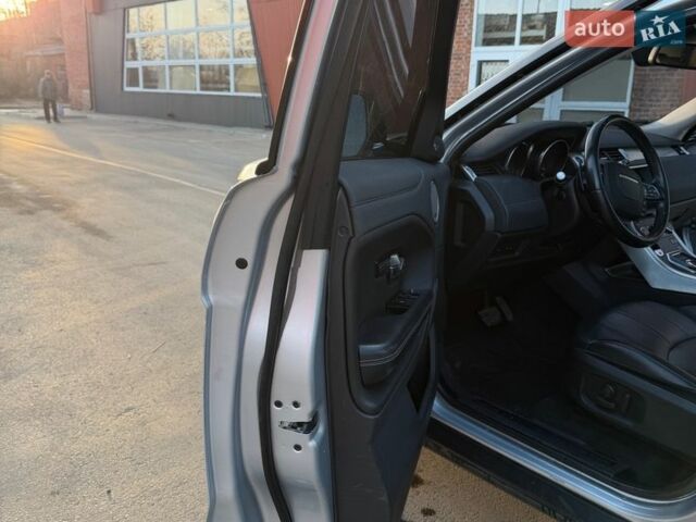 Сірий Ленд Ровер Рендж Ровер Евок, об'ємом двигуна 2 л та пробігом 88 тис. км за 20500 $, фото 20 на Automoto.ua