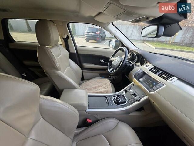 Серый Ленд Ровер Рендж Ровер Эвок, объемом двигателя 2 л и пробегом 149 тыс. км за 21950 $, фото 43 на Automoto.ua