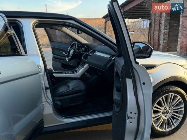 Сірий Ленд Ровер Рендж Ровер Евок, об'ємом двигуна 2 л та пробігом 88 тис. км за 20500 $, фото 12 на Automoto.ua