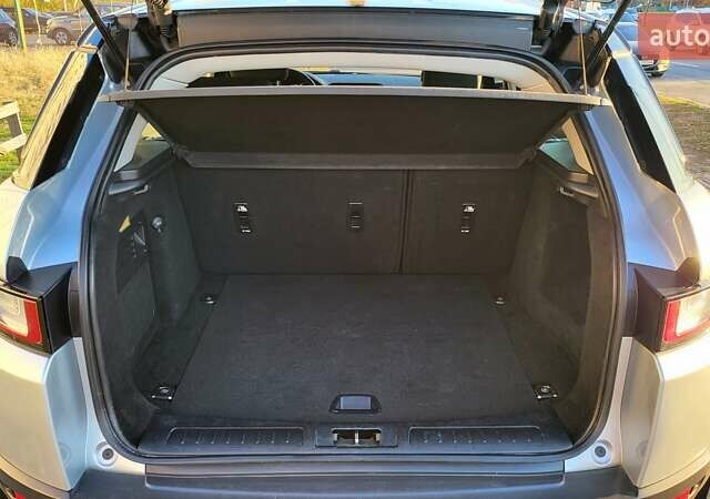 Серый Ленд Ровер Рендж Ровер Эвок, объемом двигателя 2 л и пробегом 242 тыс. км за 19999 $, фото 13 на Automoto.ua