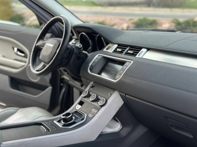 Сірий Ленд Ровер Рендж Ровер Евок, об'ємом двигуна 2 л та пробігом 90 тис. км за 21500 $, фото 16 на Automoto.ua