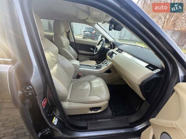 Серый Ленд Ровер Рендж Ровер Эвок, объемом двигателя 2 л и пробегом 149 тыс. км за 21950 $, фото 40 на Automoto.ua