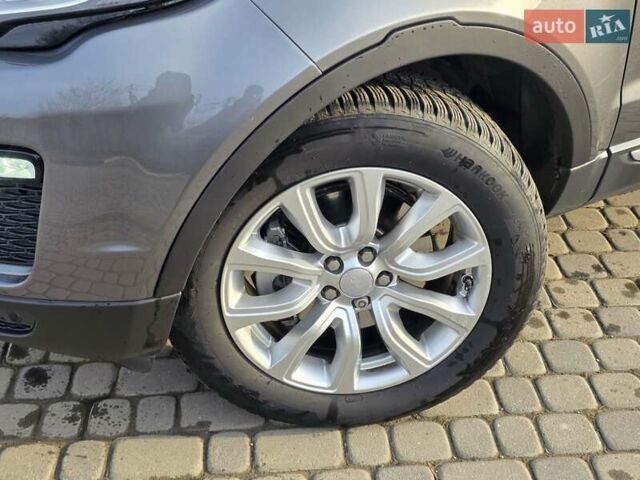 Серый Ленд Ровер Рендж Ровер Эвок, объемом двигателя 2 л и пробегом 149 тыс. км за 21950 $, фото 25 на Automoto.ua