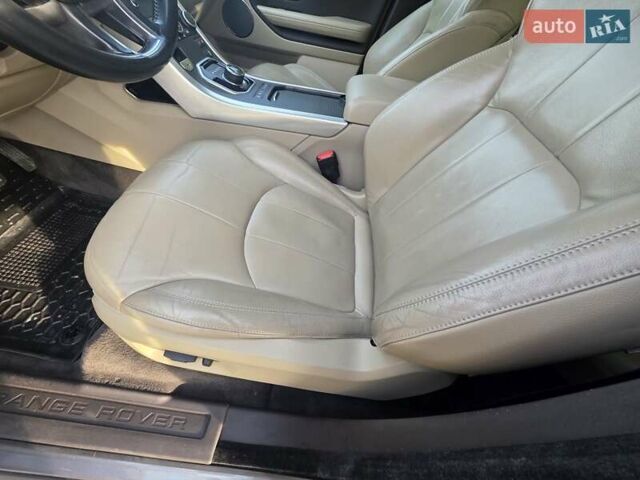 Серый Ленд Ровер Рендж Ровер Эвок, объемом двигателя 2 л и пробегом 149 тыс. км за 21950 $, фото 68 на Automoto.ua