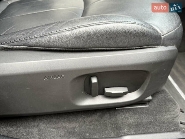 Сірий Ленд Ровер Рендж Ровер Евок, об'ємом двигуна 2 л та пробігом 98 тис. км за 22400 $, фото 34 на Automoto.ua