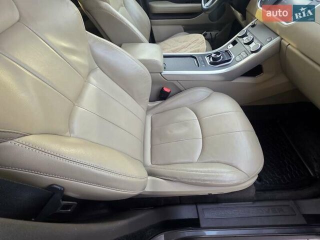 Серый Ленд Ровер Рендж Ровер Эвок, объемом двигателя 2 л и пробегом 149 тыс. км за 21950 $, фото 44 на Automoto.ua