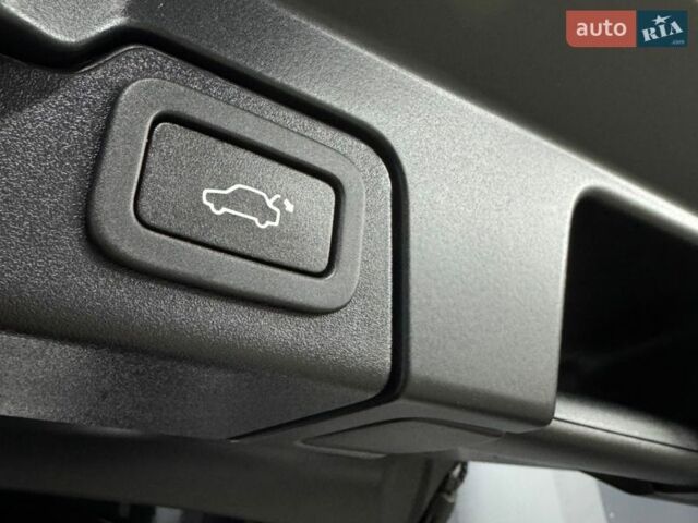 Серый Ленд Ровер Рендж Ровер Эвок, объемом двигателя 2 л и пробегом 120 тыс. км за 17650 $, фото 25 на Automoto.ua