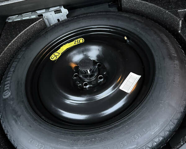 Сірий Ленд Ровер Рендж Ровер Евок, об'ємом двигуна 2 л та пробігом 103 тис. км за 18500 $, фото 6 на Automoto.ua