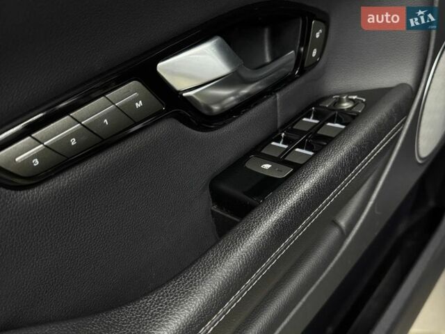 Серый Ленд Ровер Рендж Ровер Эвок, объемом двигателя 2 л и пробегом 120 тыс. км за 17650 $, фото 26 на Automoto.ua