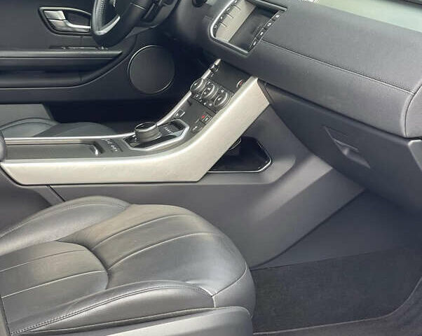 Сірий Ленд Ровер Рендж Ровер Евок, об'ємом двигуна 2 л та пробігом 179 тис. км за 26000 $, фото 7 на Automoto.ua