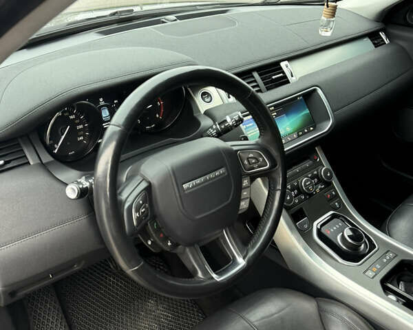 Сірий Ленд Ровер Рендж Ровер Евок, об'ємом двигуна 2 л та пробігом 65 тис. км за 21900 $, фото 27 на Automoto.ua