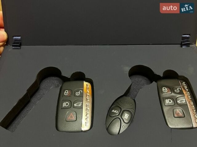 Серый Ленд Ровер Рендж Ровер Эвок, объемом двигателя 2 л и пробегом 59 тыс. км за 30000 $, фото 18 на Automoto.ua