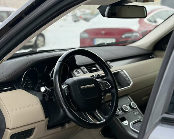 Сірий Ленд Ровер Рендж Ровер Евок, об'ємом двигуна 2 л та пробігом 170 тис. км за 20800 $, фото 18 на Automoto.ua
