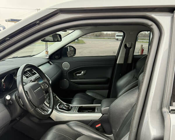 Сірий Ленд Ровер Рендж Ровер Евок, об'ємом двигуна 2 л та пробігом 65 тис. км за 21900 $, фото 15 на Automoto.ua