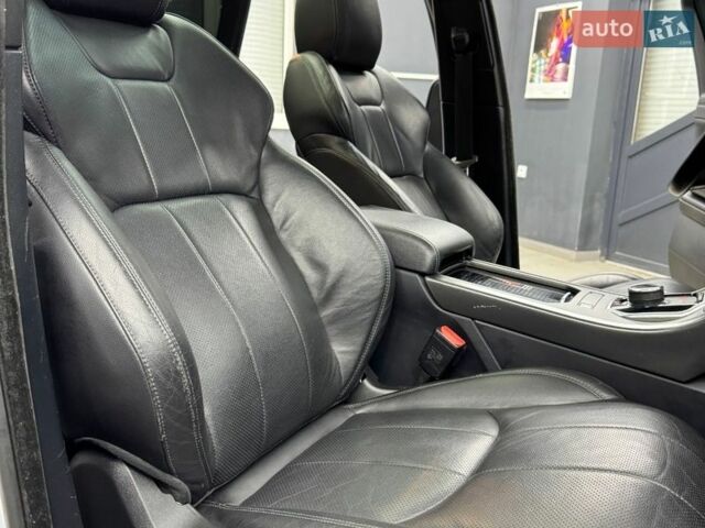 Серый Ленд Ровер Рендж Ровер Эвок, объемом двигателя 2 л и пробегом 120 тыс. км за 17650 $, фото 13 на Automoto.ua