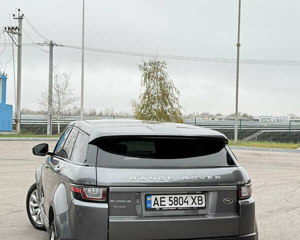 Сірий Ленд Ровер Рендж Ровер Евок, об'ємом двигуна 2 л та пробігом 65 тис. км за 21900 $, фото 12 на Automoto.ua