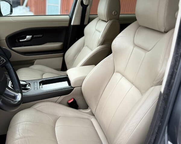 Сірий Ленд Ровер Рендж Ровер Евок, об'ємом двигуна 2 л та пробігом 170 тис. км за 20800 $, фото 19 на Automoto.ua