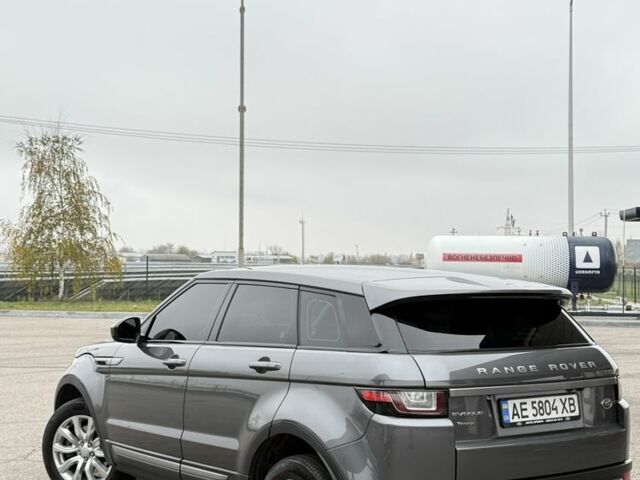 Сірий Ленд Ровер Рендж Ровер Евок, об'ємом двигуна 2 л та пробігом 65 тис. км за 21900 $, фото 4 на Automoto.ua