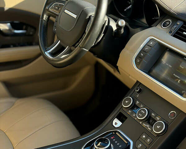 Сірий Ленд Ровер Рендж Ровер Евок, об'ємом двигуна 2 л та пробігом 170 тис. км за 20800 $, фото 14 на Automoto.ua