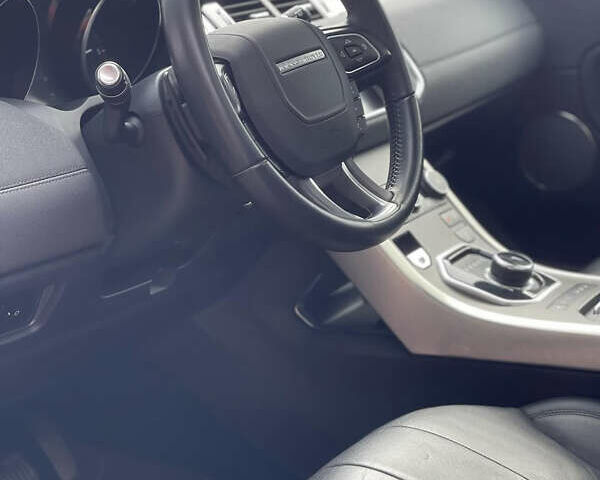 Сірий Ленд Ровер Рендж Ровер Евок, об'ємом двигуна 2 л та пробігом 179 тис. км за 26000 $, фото 6 на Automoto.ua