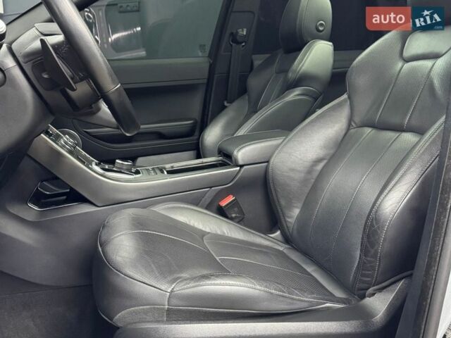 Серый Ленд Ровер Рендж Ровер Эвок, объемом двигателя 2 л и пробегом 120 тыс. км за 17650 $, фото 12 на Automoto.ua