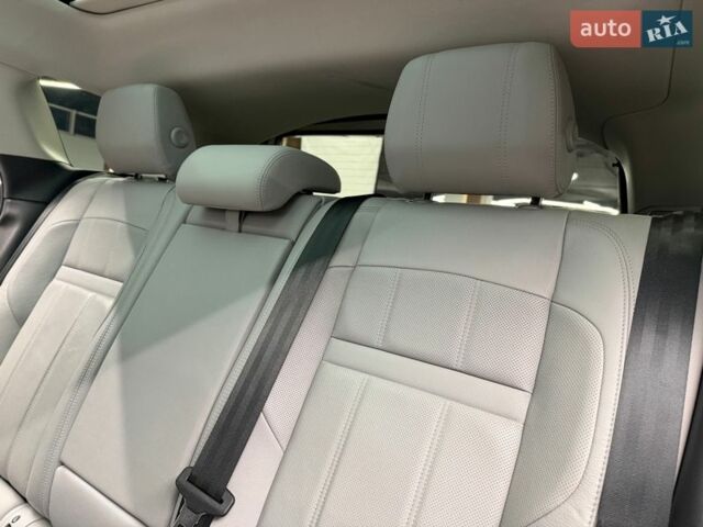 Серый Ленд Ровер Рендж Ровер Эвок, объемом двигателя 2 л и пробегом 75 тыс. км за 31500 $, фото 24 на Automoto.ua