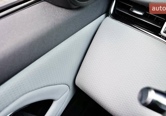 Серый Ленд Ровер Рендж Ровер Эвок, объемом двигателя 2 л и пробегом 95 тыс. км за 37800 $, фото 28 на Automoto.ua