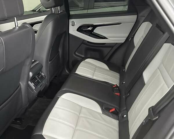 Сірий Ленд Ровер Рендж Ровер Евок, об'ємом двигуна 2 л та пробігом 96 тис. км за 35500 $, фото 23 на Automoto.ua