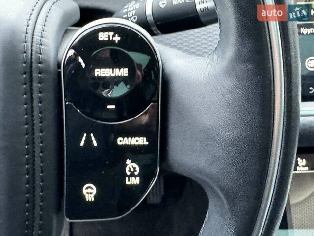 Сірий Ленд Ровер Рендж Ровер Евок, об'ємом двигуна 2 л та пробігом 65 тис. км за 28000 $, фото 37 на Automoto.ua